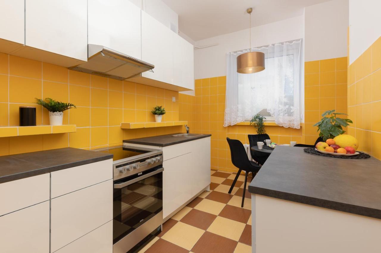 Metro Plac Wilsona Apartments Mickiewicza By Noclegi Renters Warsaw Luaran gambar
