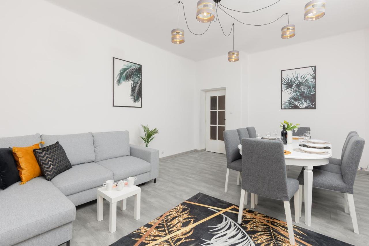 Metro Plac Wilsona Apartments Mickiewicza By Noclegi Renters Warsaw Luaran gambar