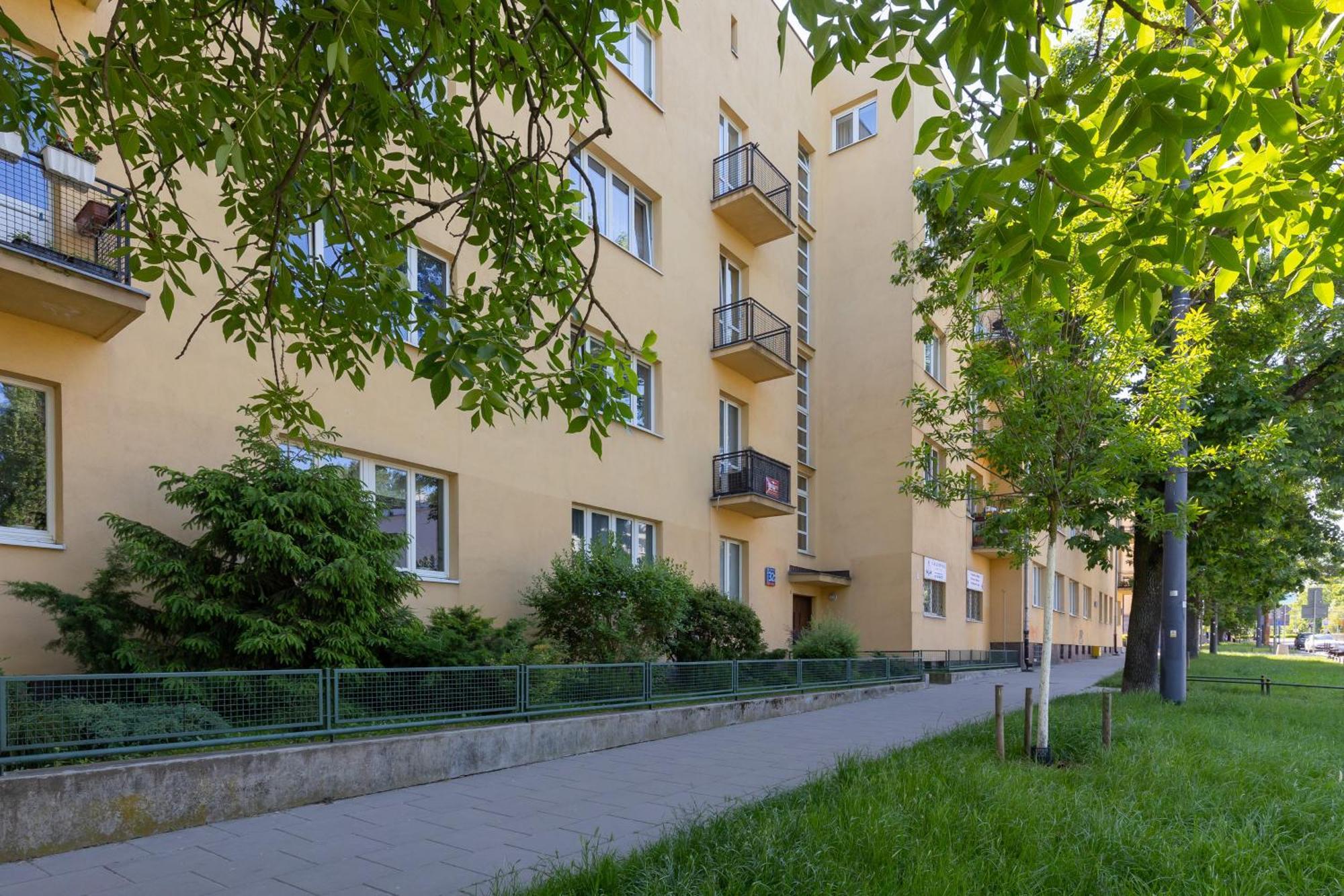 Metro Plac Wilsona Apartments Mickiewicza By Noclegi Renters Warsaw Luaran gambar